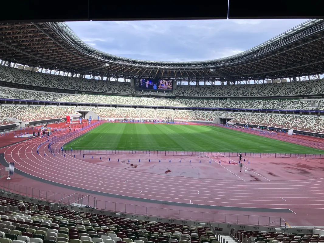 『国立競技場からの脱出』のナゾ活写真