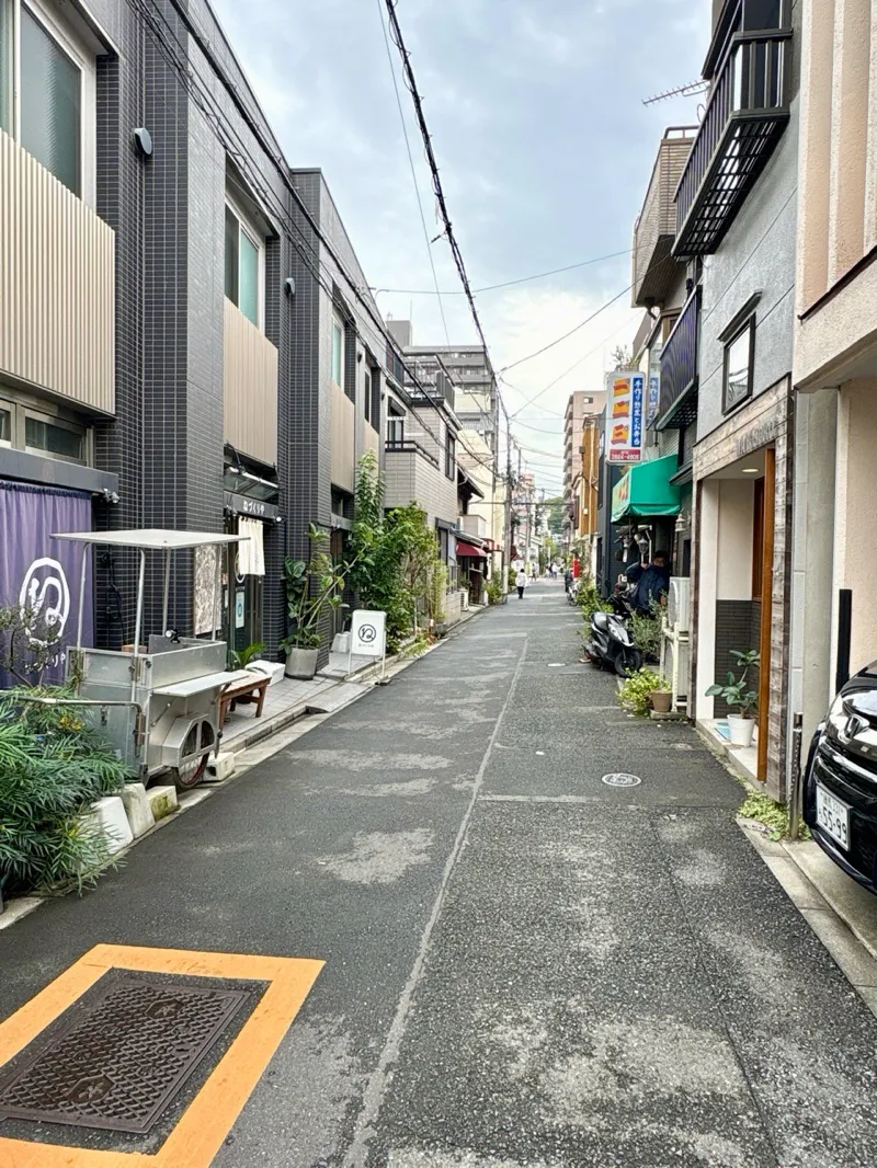 まぬるねこさんが投稿した「ねづ路地裏ふしぎ写真館~コロと秘密の80年~」のナゾ活写真 3枚目