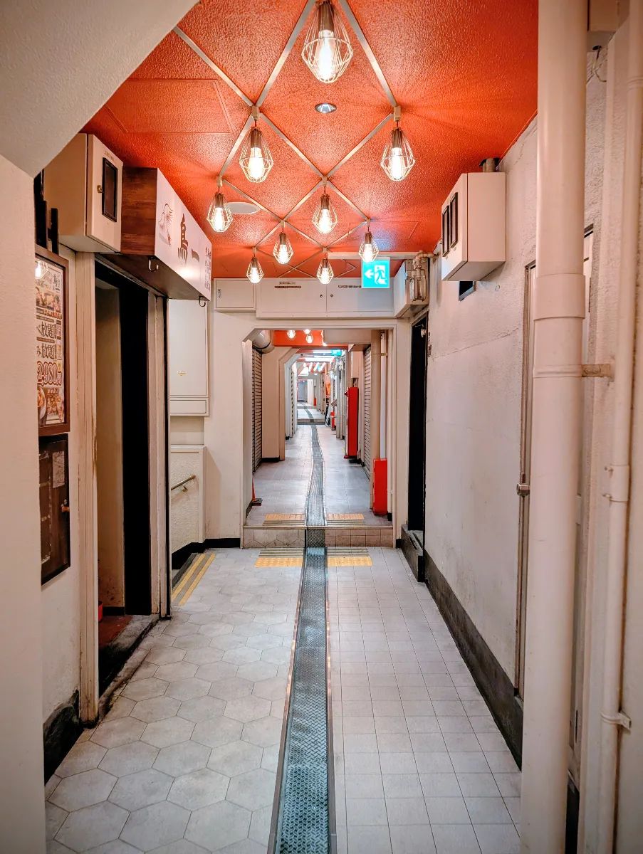 姿を消した記者を追え〜神戸の街を巡りながら〜のナゾ活写真