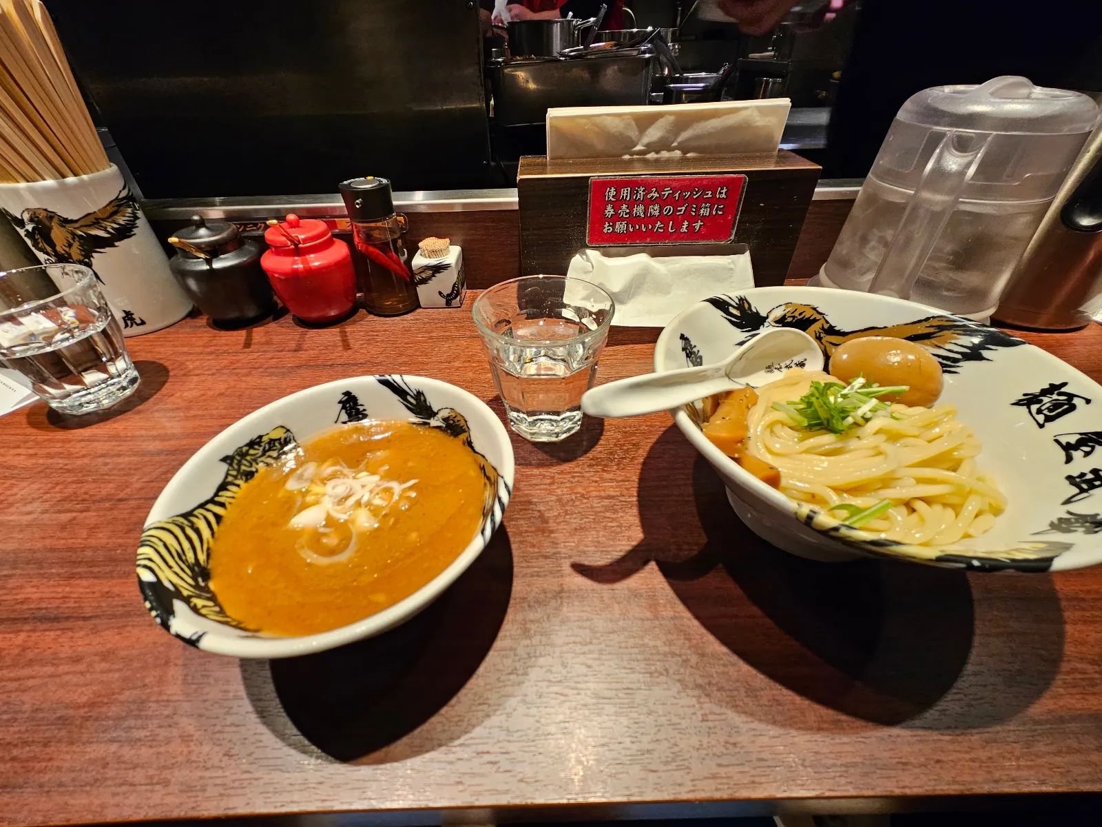 しんじゅく謎解きワールドタウン 新宿にねむる秘宝と未来からの調査員のナゾ活写真