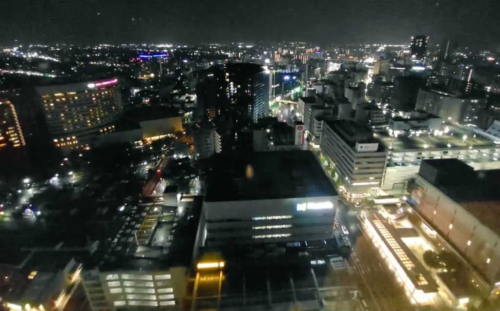 閉ざされた夜の展望台 in メディアシップのナゾ活写真