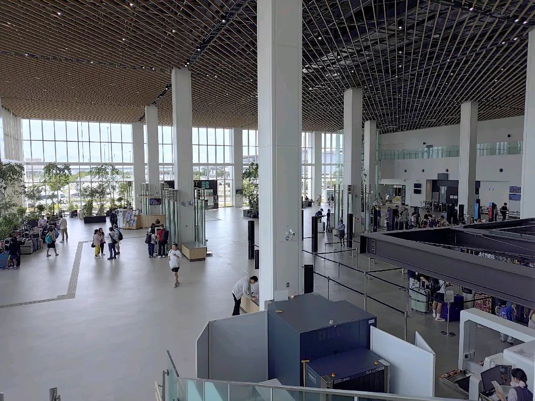 神戸空港20周年企画 遺されたスーツケース～謎の持ち主～のナゾ活写真